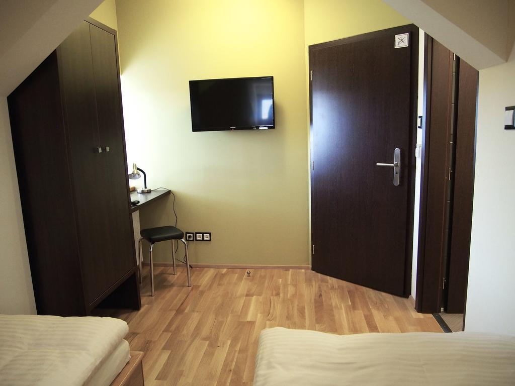 Pension La Campagna Hrádek nad Nisou Zimmer foto